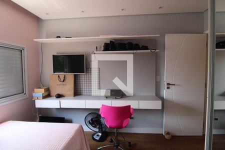 Casa à venda com 245m², 3 quartos e 4 vagasQuarto 2