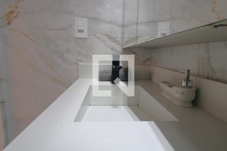 Casa à venda com 245m², 3 quartos e 4 vagasPia banheiro da suíte