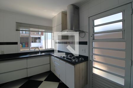 Casa à venda com 245m², 3 quartos e 4 vagasCozinha