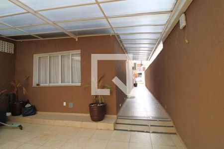 Casa à venda com 245m², 3 quartos e 4 vagasFachada frente