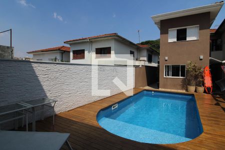 Casa à venda com 245m², 3 quartos e 4 vagasFachada fundos