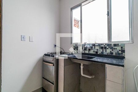 Cozinha de casa para alugar com 1 quarto, 16m² em Conjunto Residencial Butantã, São Paulo