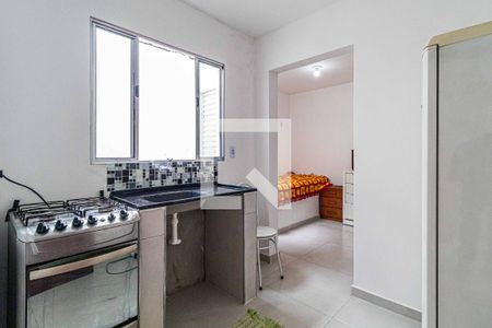 Cozinha de casa para alugar com 1 quarto, 16m² em Conjunto Residencial Butantã, São Paulo