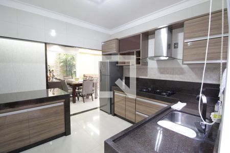 Casa para alugar com 250m², 3 quartos e 3 vagasCozinha