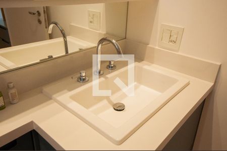 Apartamento à venda com 96m², 2 quartos e 2 vagasBanheiro da Suíte 1