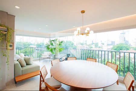 Apartamento à venda com 96m², 2 quartos e 2 vagasVaranda