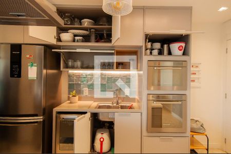 Apartamento à venda com 96m², 2 quartos e 2 vagasCozinha