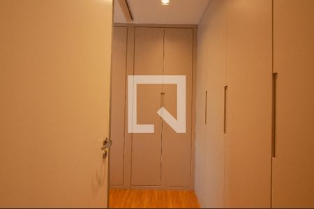 Apartamento à venda com 96m², 2 quartos e 2 vagasCloset da suíte 1