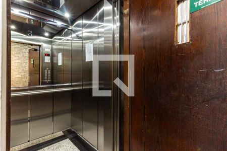 Apartamento à venda com 30m², 1 quarto e sem vagaÁrea Comum - Elevador