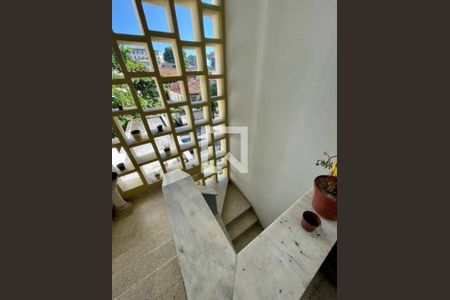 Casa à venda com 5 quartos, 650m² em Fátima, Niterói