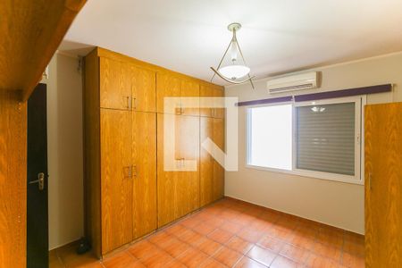 Quarto 2 de casa para alugar com 3 quartos, 247m² em Vila Santa Luzia, Taboão da Serra