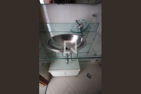 Apartamento à venda com 83m², 3 quartos e 2 vagasBanheiro