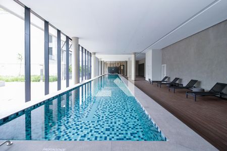 Studio à venda com 43m², 1 quarto e 1 vaga Studio à venda com 43m², 1 quarto e 1 vagaÁrea comum - Piscina