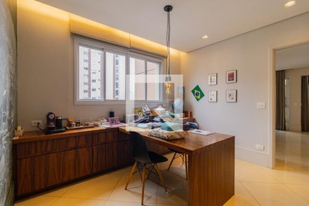 Apartamento à venda com 235m², 4 quartos e 4 vagas Apartamento à venda com 235m², 4 quartos e 4 vagasCopa