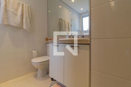 Apartamento à venda com 235m², 4 quartos e 4 vagas Apartamento à venda com 235m², 4 quartos e 4 vagasBanheiro da Suíte 2
