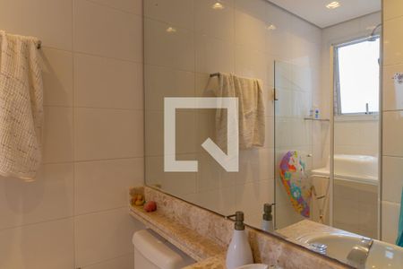 Apartamento à venda com 235m², 4 quartos e 4 vagas Apartamento à venda com 235m², 4 quartos e 4 vagasBanheiro da Suíte 2