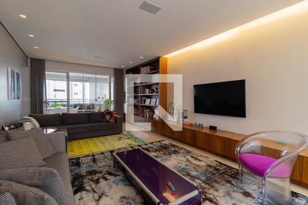 Apartamento à venda com 235m², 4 quartos e 4 vagas Apartamento à venda com 235m², 4 quartos e 4 vagasSala