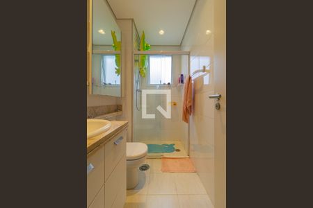 Apartamento à venda com 235m², 4 quartos e 4 vagas Apartamento à venda com 235m², 4 quartos e 4 vagasBanheiro da Suíte 3