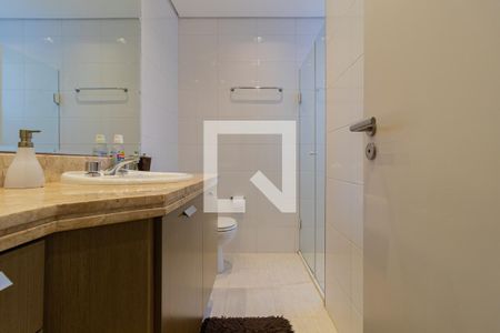 Apartamento à venda com 235m², 4 quartos e 4 vagas Apartamento à venda com 235m², 4 quartos e 4 vagasBanheiro da Suíte 4