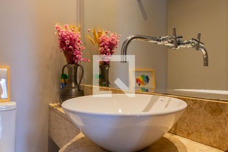 Apartamento à venda com 235m², 4 quartos e 4 vagas Apartamento à venda com 235m², 4 quartos e 4 vagasLavabo