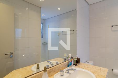 Apartamento à venda com 235m², 4 quartos e 4 vagas Apartamento à venda com 235m², 4 quartos e 4 vagasBanheiro da Suíte 4