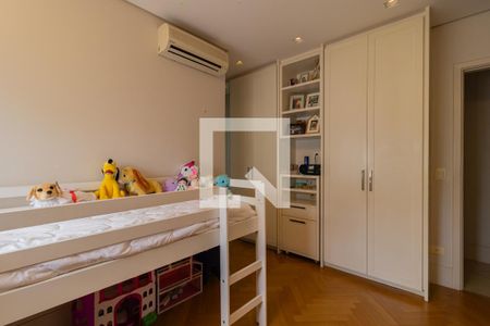 Apartamento à venda com 235m², 4 quartos e 4 vagas Apartamento à venda com 235m², 4 quartos e 4 vagasSuíte 3