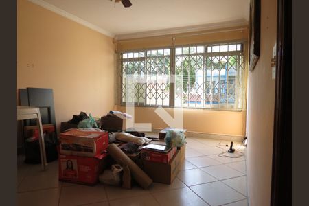 Casa para alugar com 549m², 3 quartos e 3 vagasSala