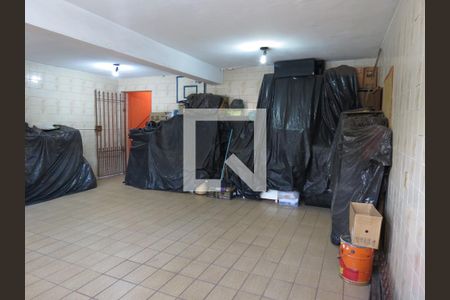 Garagem de casa para alugar com 3 quartos, 549m² em Vila Comercial, São Paulo