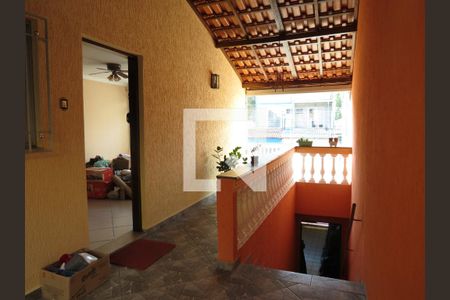 Entrada Casa Corredor para Varanda de casa para alugar com 3 quartos, 549m² em Vila Comercial, São Paulo