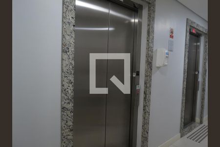 Apartamento para alugar com 49m², 1 quarto e 1 vagaElevador