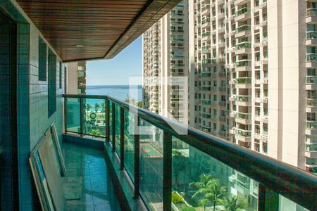 Varanda de apartamento para alugar com 4 quartos, 139m² em Barra da Tijuca, Rio de Janeiro