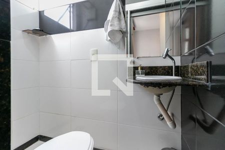 Apartamento à venda com 130m², 3 quartos e 1 vaga Apartamento à venda com 130m², 3 quartos e 1 vagaBanheiro da Suíte