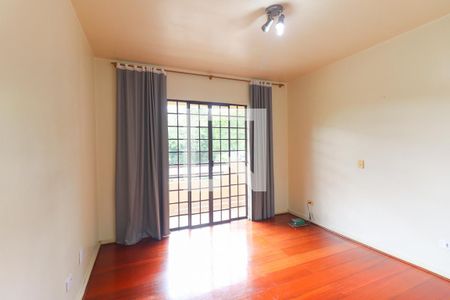 Quarto 1 de casa para alugar com 3 quartos, 102m² em Santa Cândida, Curitiba