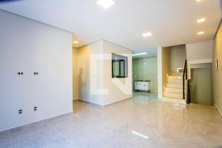 Sala de casa à venda com 2 quartos, 100m² em Vila Pinheirinho, Santo André