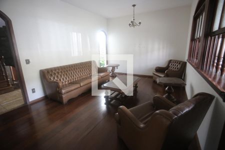 Sala de casa para alugar com 6 quartos, 329m² em Alto Caiçaras, Belo Horizonte