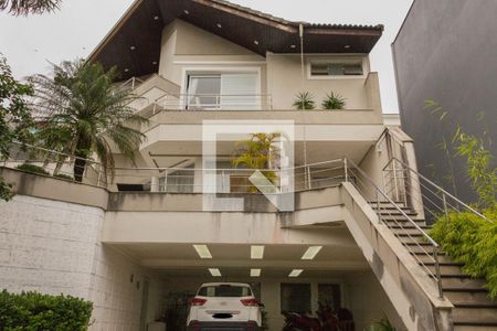 Casa de condomínio para alugar com 480m², 5 quartos e 6 vagasFachada da casa