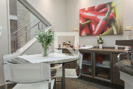 Casa de condomínio para alugar com 480m², 5 quartos e 6 vagasCozinha