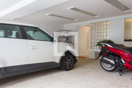 Casa de condomínio para alugar com 480m², 5 quartos e 6 vagasGaragem