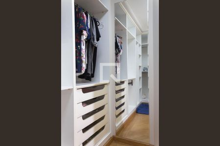 Casa de condomínio para alugar com 480m², 5 quartos e 6 vagasCloset da Suíte 3