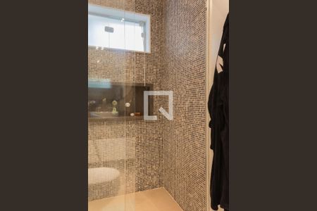 Casa de condomínio para alugar com 480m², 5 quartos e 6 vagasBanheiro da Suíte 4