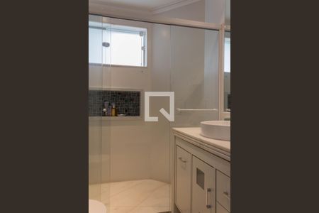 Casa de condomínio para alugar com 480m², 5 quartos e 6 vagasBanheiro da Suíte 3