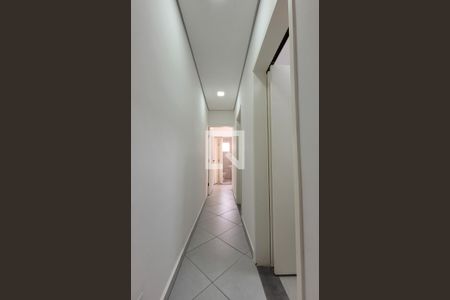 Corredor de apartamento para alugar com 2 quartos, 74m² em Vila São Pedro, Santo André
