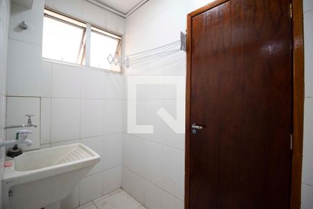 Área de serviço de apartamento para alugar com 2 quartos, 94m² em Setor Central, Goiânia