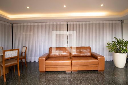 Apartamento para alugar com 94m², 2 quartos e 1 vaga Apartamento para alugar com 94m², 2 quartos e 1 vagaHall de entrada