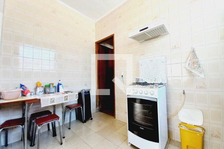 Casa à venda com 250m², 2 quartos e 3 vagasCozinha 