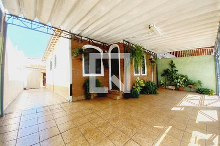 Casa à venda com 250m², 2 quartos e 3 vagasFachada do Prédio