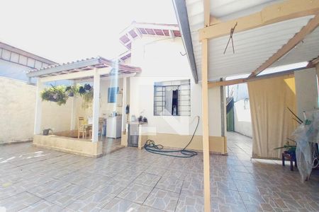 Casa à venda com 250m², 2 quartos e 3 vagasQuintal 