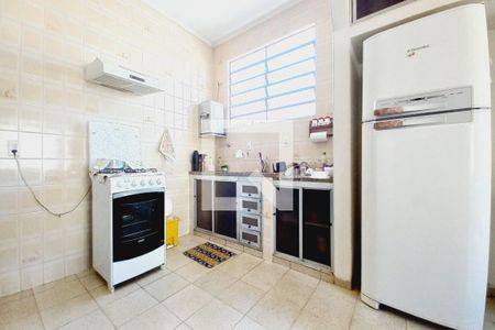 Casa à venda com 250m², 2 quartos e 3 vagasCozinha 