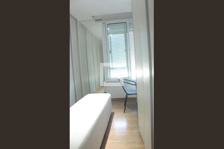 Apartamento à venda com 144m², 3 quartos e 3 vagasCloset da suíte 2