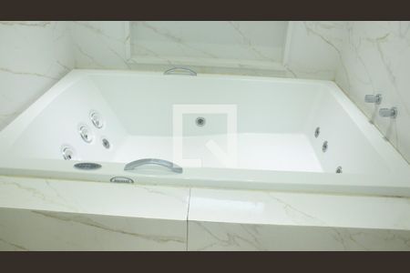 Apartamento à venda com 144m², 3 quartos e 3 vagasBanheiro da Suíte 2